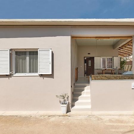 2 Bedroom Villa With Heated Swimming Pool-Spa Whirlpool-Bbq! Melidhónion Eksteriør bilde
